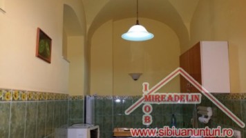 vand-apartament-la-casa-3-camere-ultracentral-4
