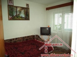 vand-apartament-3-camere-vasile-aaron-4