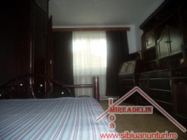 inchiriez-apartament-3-camere-zona-piata-cibin-2