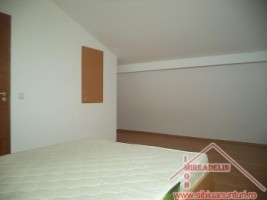 inchiriez-apartament-2-camere-la-mansarda-valea-aurie-3