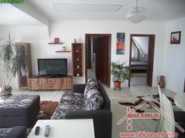 inchiriez-apartament-3-camere-zona-calea-dumbravii