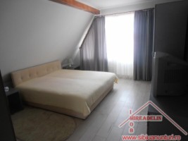 inchiriez-apartament-3-camere-zona-calea-dumbravii-5