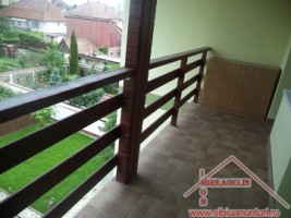 inchiriez-apartament-3-camere-zona-calea-dumbravii-6