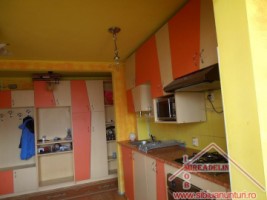 inchiriez-apartament-2-camere-langa-biserica-de-pe-b-dul-mihai-viteazu-4