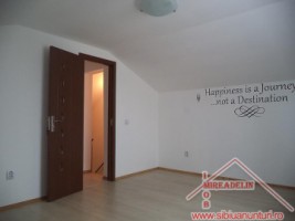 inchiriez-apartament-3-camere-zona-piata-cluj-5