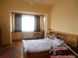inchiriez-apartament-2-camere-piata-cluj-1