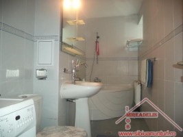 vand-apartament-2-camere-intrarea-siretului-4