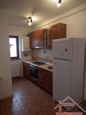 inchiriez-apartament-2-camere-zona-terezian-2