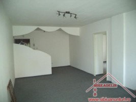 inchiriez-apartament-3-camere-terezian-1