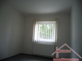 inchiriez-apartament-3-camere-terezian-3