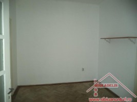inchiriez-casa-5-camere-dpem-zona-trei-stejari-3