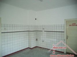 inchiriez-casa-5-camere-dpem-zona-trei-stejari-4