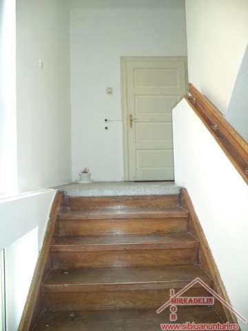 inchiriez-casa-5-camere-dpem-zona-trei-stejari-5