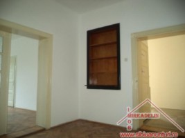 inchiriez-casa-5-camere-dpem-zona-trei-stejari-6