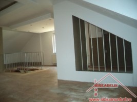 inchiriez-casa-5-camere-dpem-zona-trei-stejari-11
