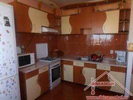 apartament-3-camere-la-mansarda-zona-valea-aurie-1