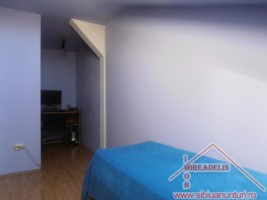 apartament-3-camere-la-mansarda-zona-valea-aurie-5
