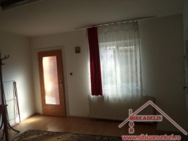 inchiriez-garsoniera-la-casa-zona-terezian-5