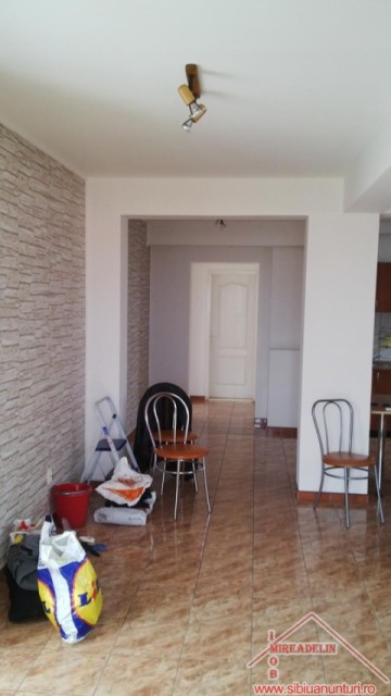 inchiriez-apartament-3-camere-zona-calea-poplacii-3