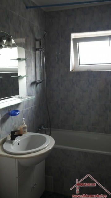 inchiriez-apartament-3-camere-zona-calea-poplacii-5