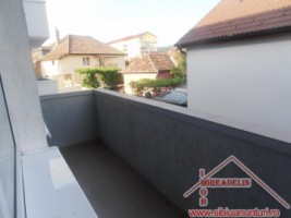 inchiriez-apartament-3-camere-la-vila-zona-lazaret-3