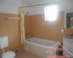inchiriez-apartament-3-camere-la-vila-zona-lazaret-8