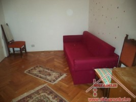 vand-apartament-3-camere85mpzona-rahova-2