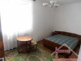 inchiriez-apartament-3-camere-zona-mihai-viteazu-2