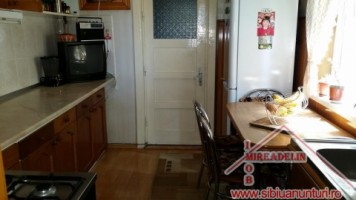 vand-casa-zona-calea-poplacii-10