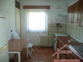 inchiriez-apartament-2-camere-zona-strand-3