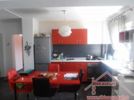 ocazie-vand-apartament-4-camere-zona-mihai-viteazu-1