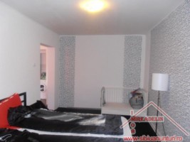 ocazie-vand-apartament-4-camere-zona-mihai-viteazu-4