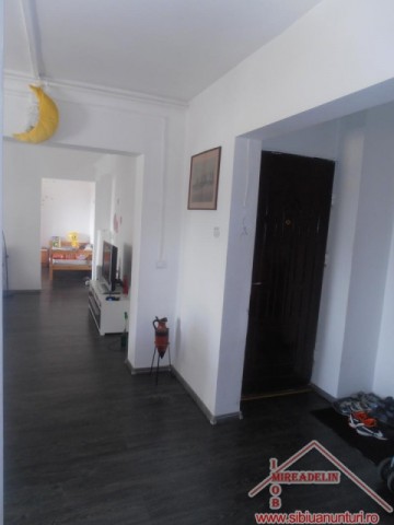 ocazie-vand-apartament-4-camere-zona-mihai-viteazu-11