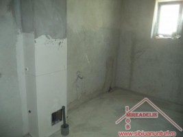 vand-apartament-3-camere-la-vila-calea-cisnadiei-4
