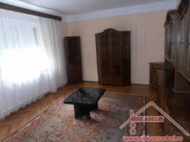 inchiriez-casa-3-camere-zona-vasile-milea-1