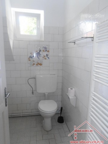 inchiriez-casa-3-camere-zona-vasile-milea-2