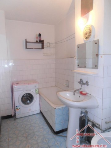 vand-apartament-3-camere-pe-b-dul-mihai-viteazu-9