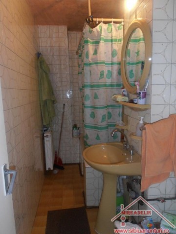 ocazie-vand-apartament-3-camere-zona-garii-7