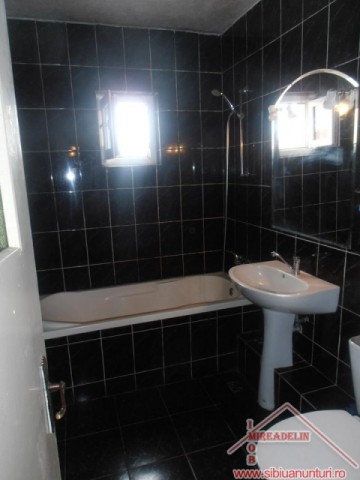 inchiriez-apartament-3-camere-strand-9