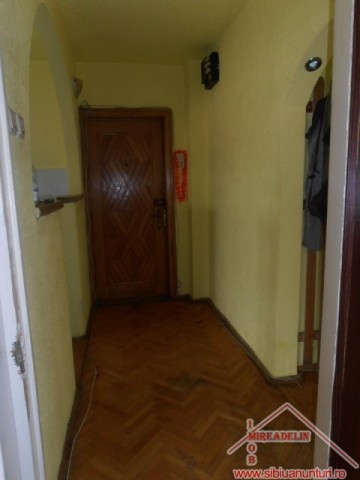 inchiriez-apartament-3-camere-strand-10
