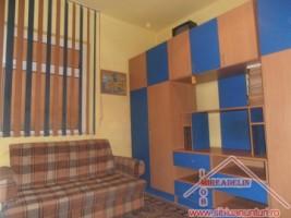 inchiriez-apartament-2-camere-la-casa-central-2