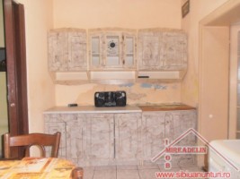 inchiriez-apartament-2-camere-la-casa-central-3