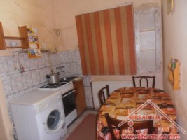 inchiriez-apartament-2-camere-la-casa-central-4