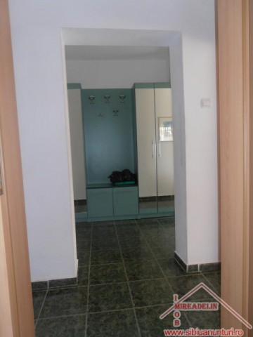 inchiriez-apartament-3-camere-in-cartierul-tilisca-zona-calea-poplacii-7