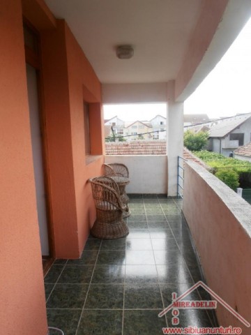 inchiriez-apartament-3-camere-in-cartierul-tilisca-zona-calea-poplacii-10
