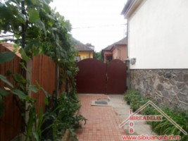 inchiriez-apartament-3-camere-la-casa-central-10