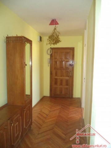 inchiriez-apartament-4-camere-zona-terezian-1