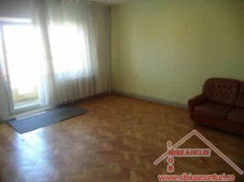 inchiriez-apartament-4-camere-zona-terezian-2