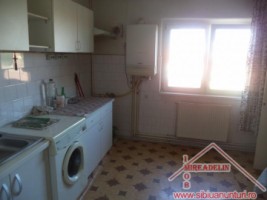 inchiriez-apartament-4-camere-zona-terezian-5