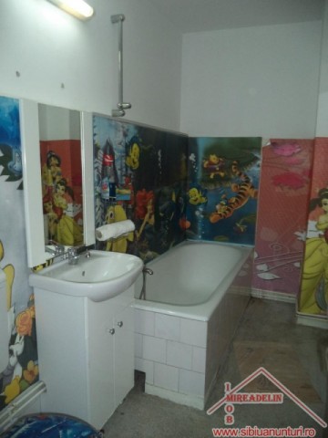 inchiriez-apartament-4-camere-zona-terezian-7